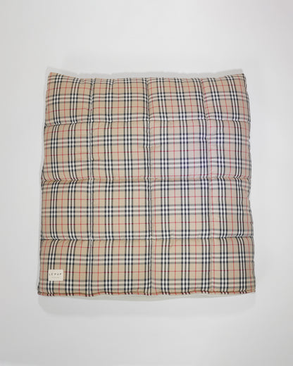 Top view of dog snuggle pet bet by LE PUP.